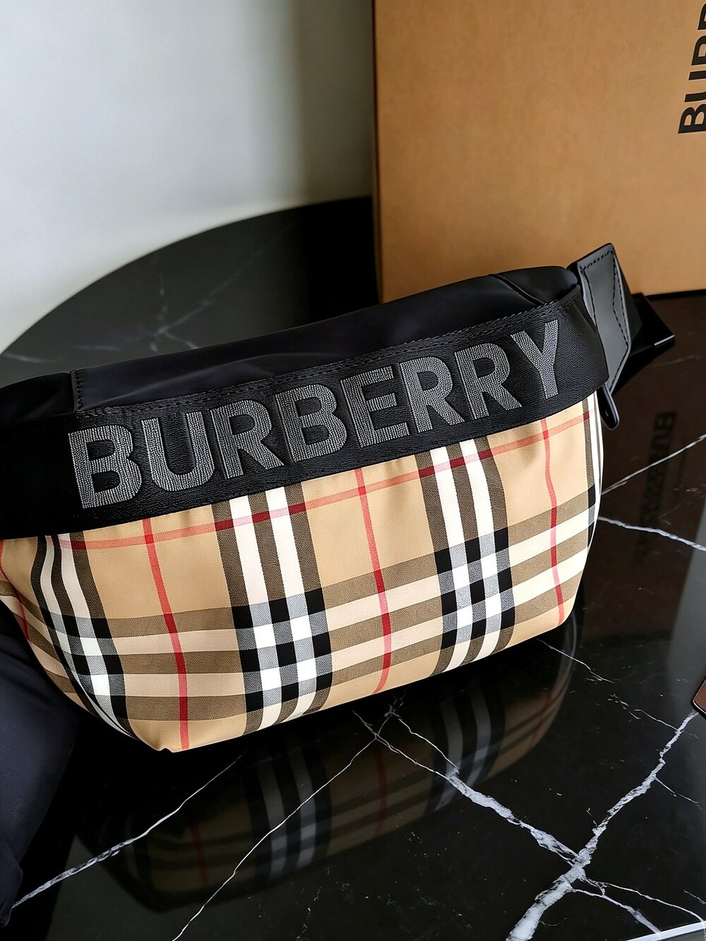 Burberry Vintage Check Belt Bag - Picture 4 of 6